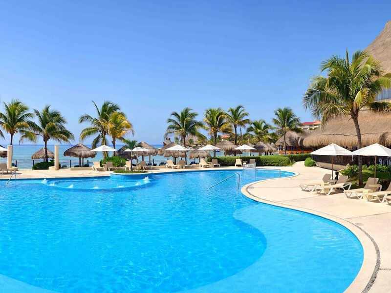 Catalonia Yucatán Beach
