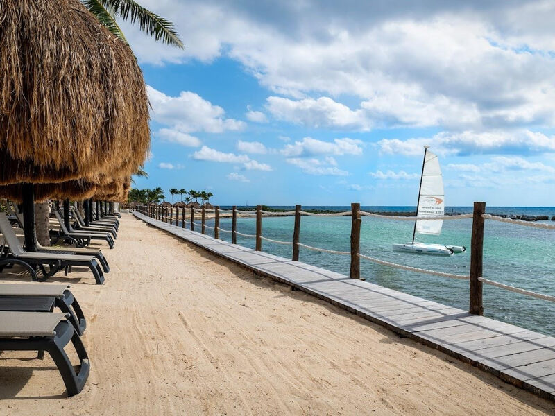 Catalonia Yucatán Beach