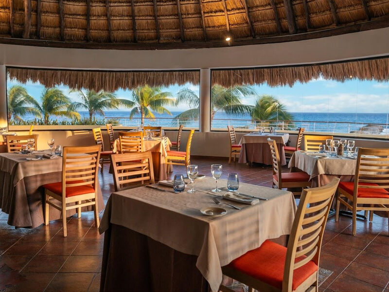 Catalonia Yucatán Beach