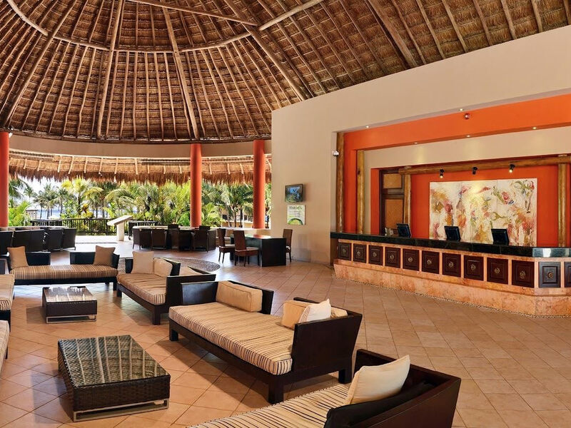 Catalonia Yucatán Beach