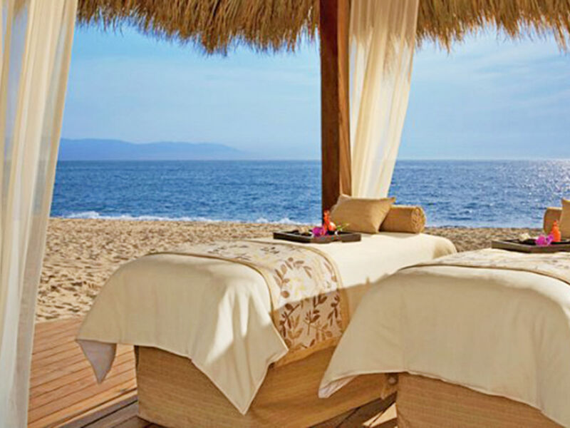 Caves Beach Resort