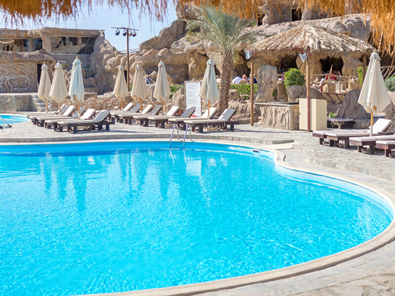 Caves Beach Resort