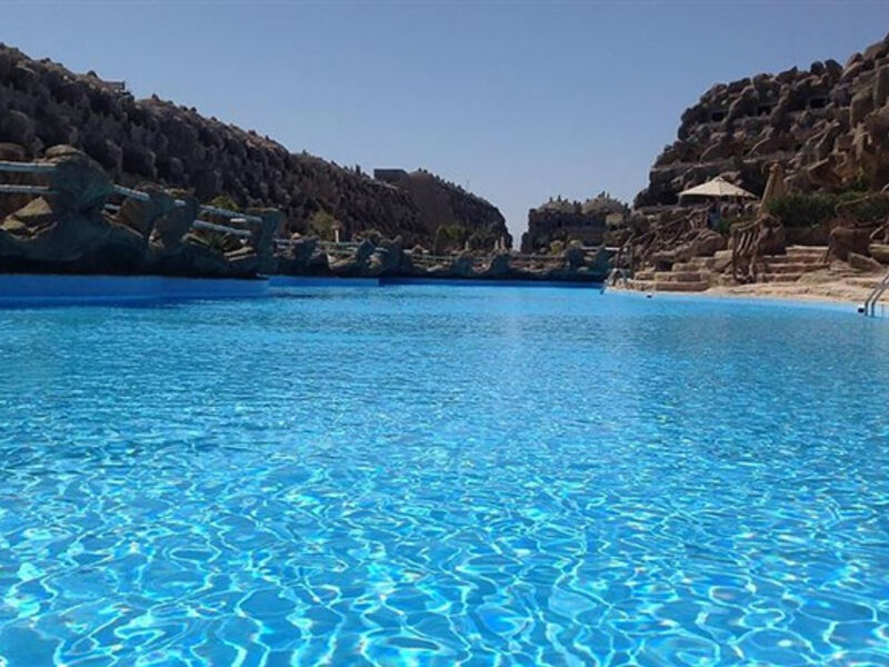Caves Beach