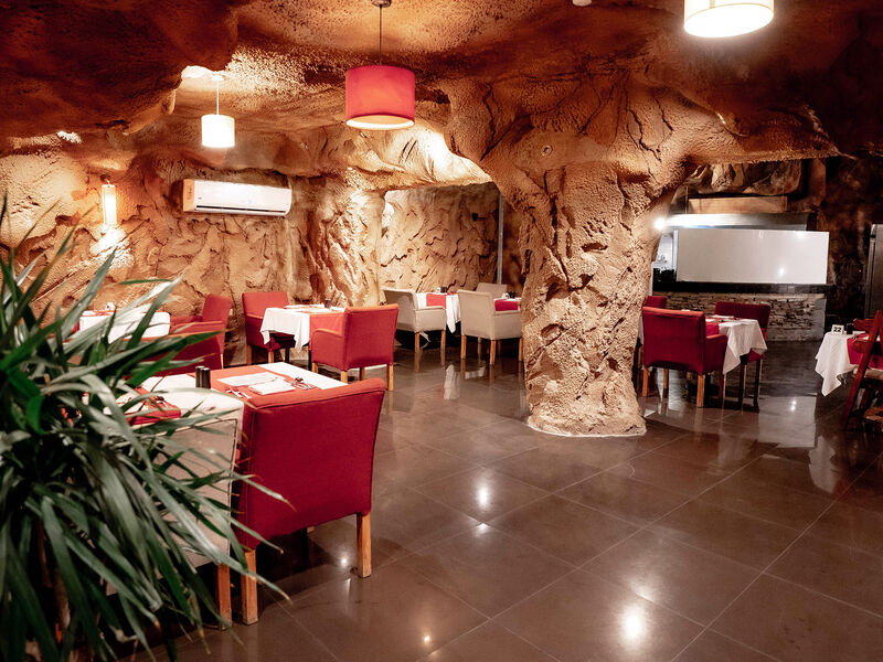 Caves Beach Resort