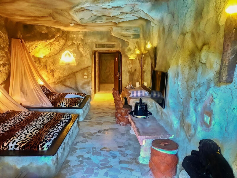 Caves Beach Resort