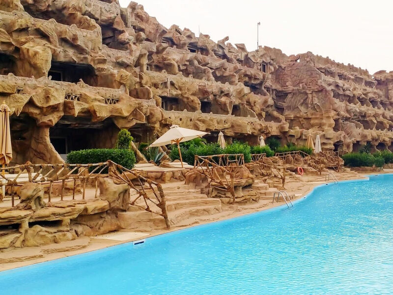 Caves Beach Resort