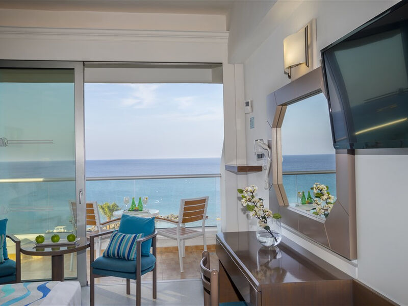 Cavo Maris Beach