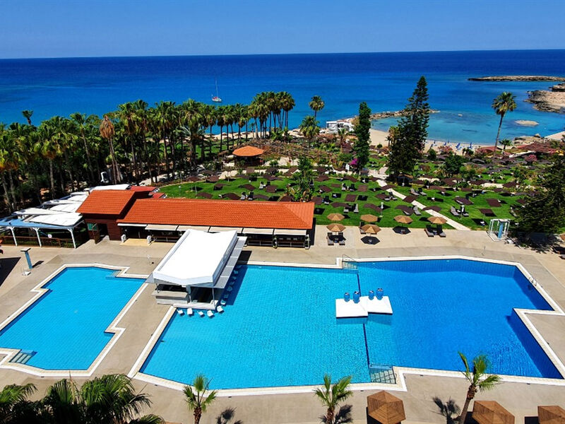 Cavo Maris Beach Hotel