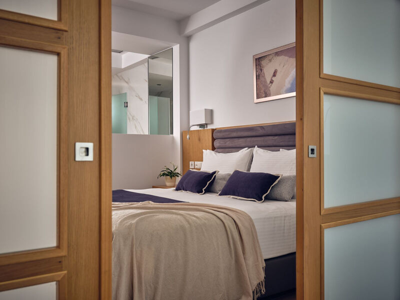 Cavo Orient Beach Hotel & Suites