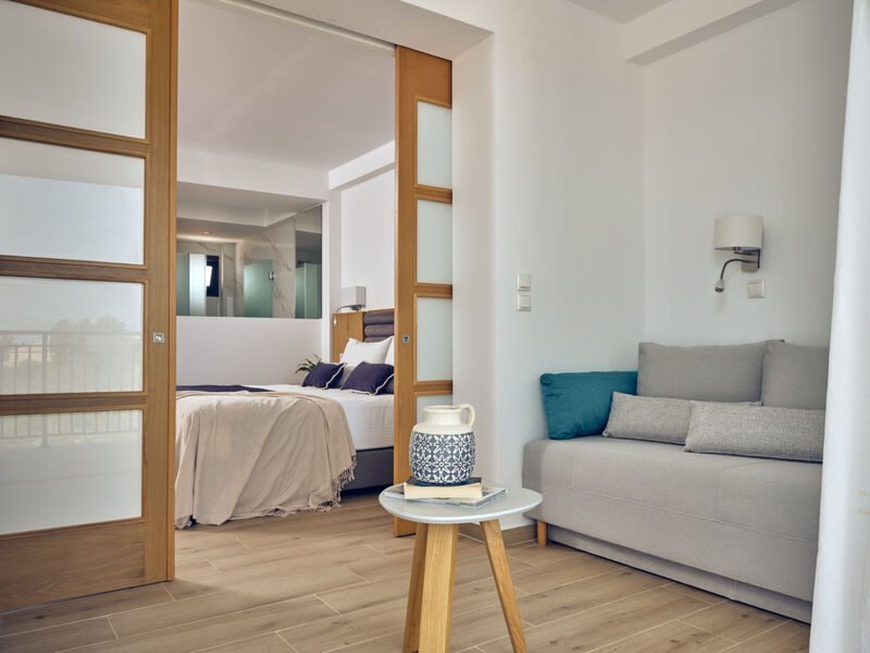 Cavo Orient Beach Hotel & Suites