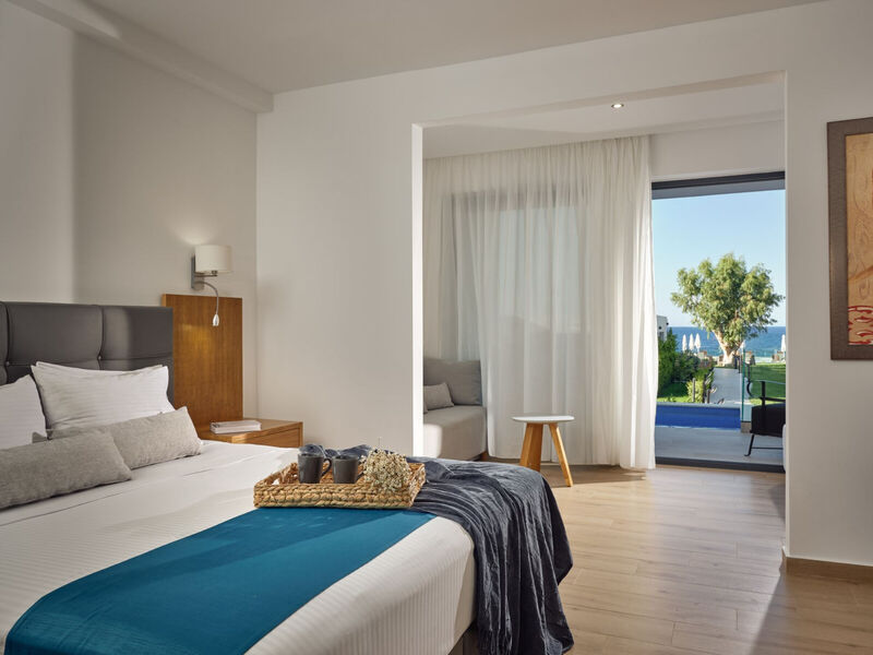 Cavo Orient Beach Hotel & Suites