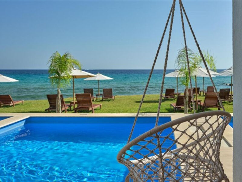 Cavo Orient Beach Hotel & Suites