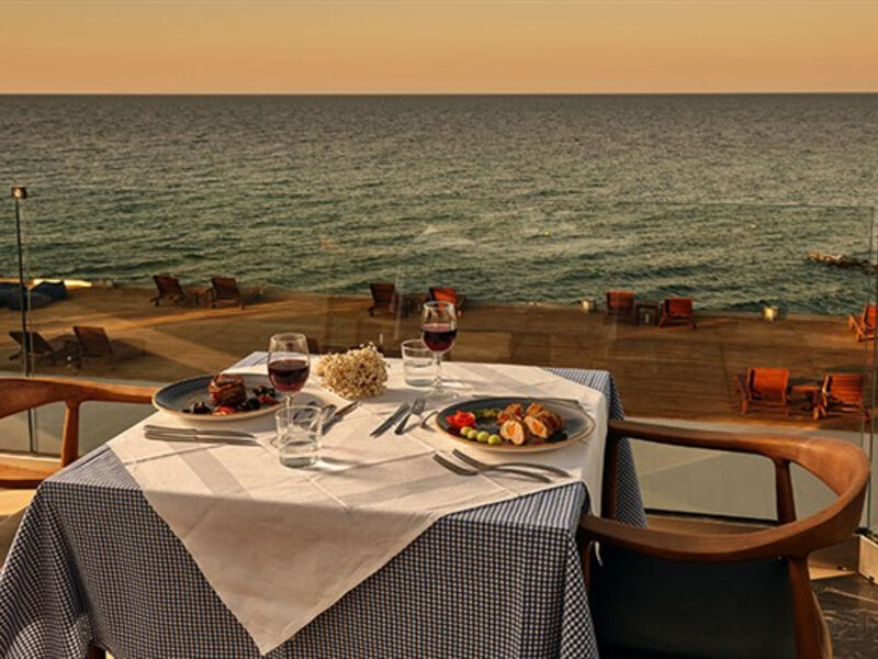 Cavo Orient Beach & Suites