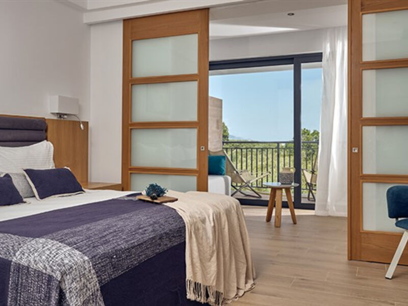 Cavo Orient Beach & Suites