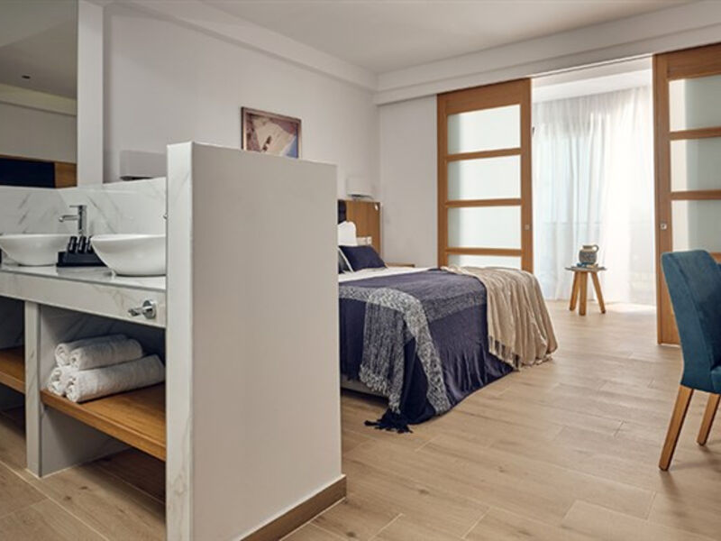 Cavo Orient Beach & Suites