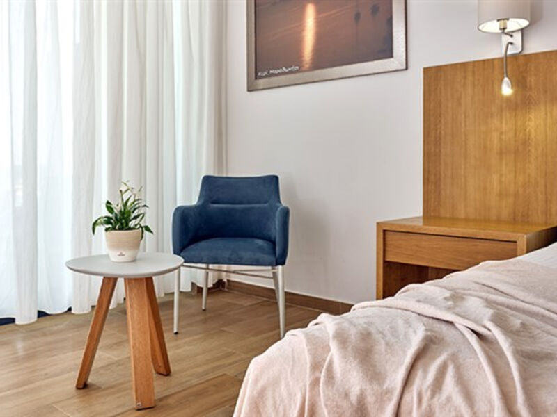 Cavo Orient Beach & Suites