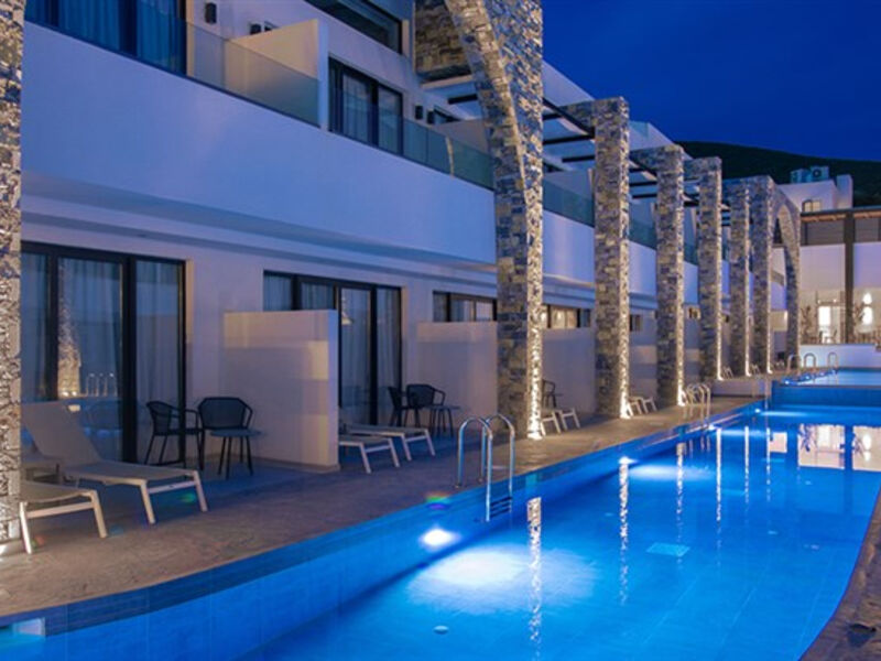 Cavo Suites