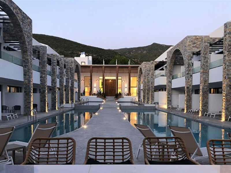 Cavo Suites