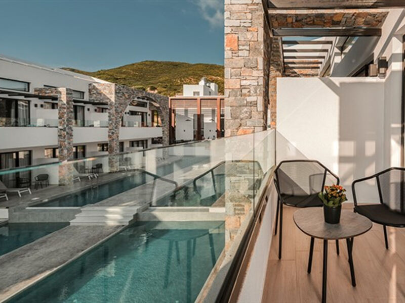 Cavo Suites