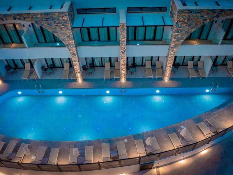 Cavo Suites