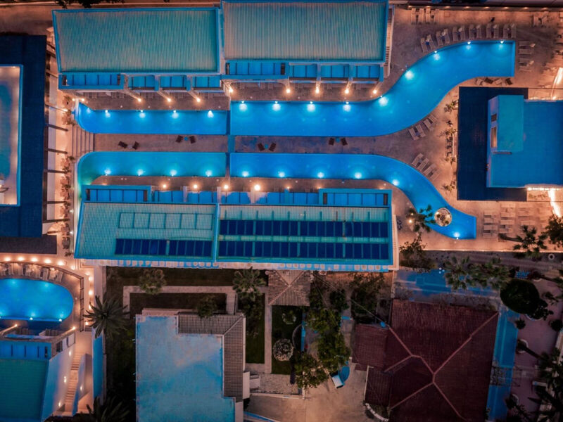 Cavo Suites