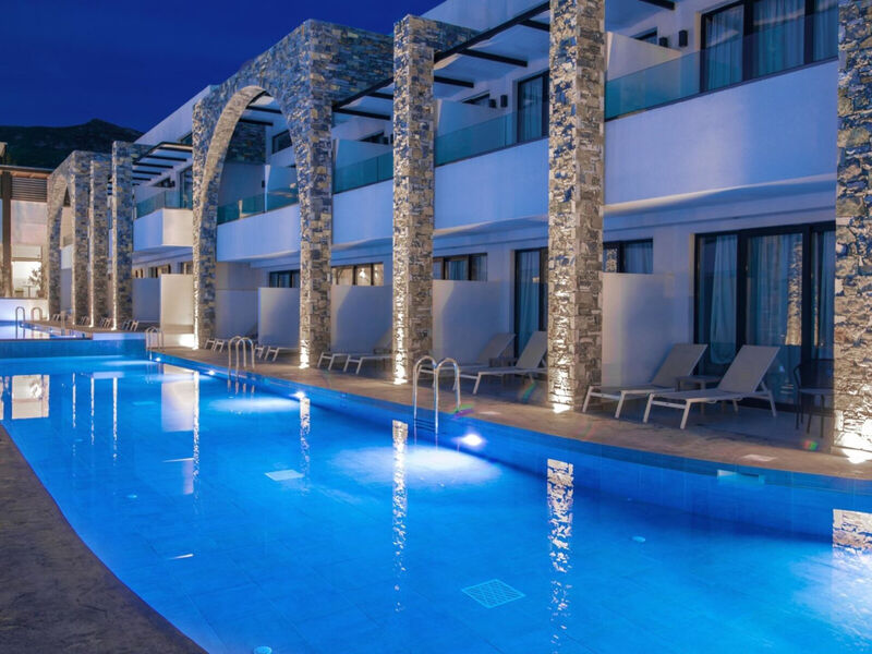 Cavo Suites