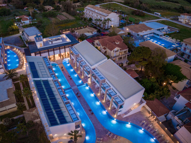 Cavo Suites