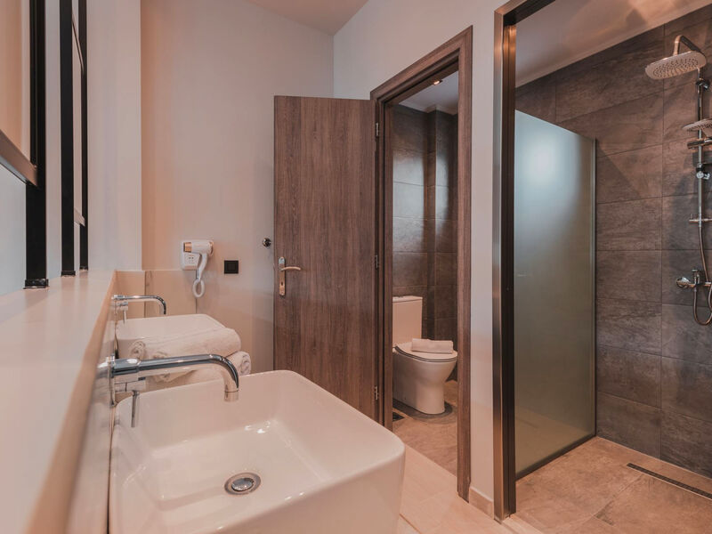 Cavo Suites