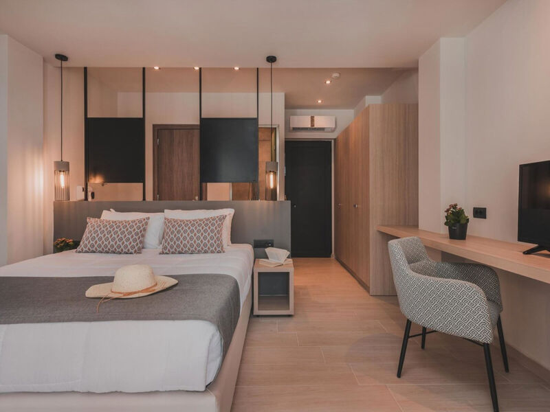 Cavo Suites