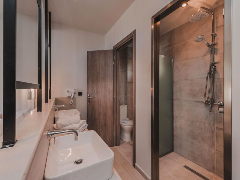 Cavo Suites