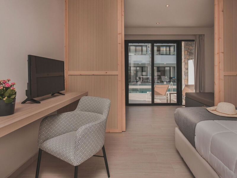 Cavo Suites