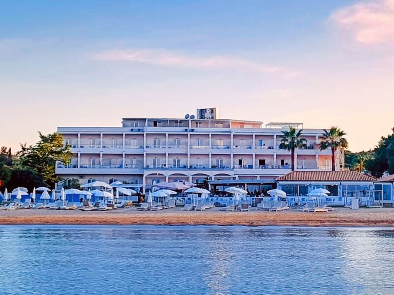 Cavomarina Beach