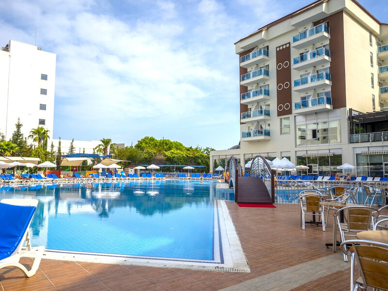 Cenger Beach Resort