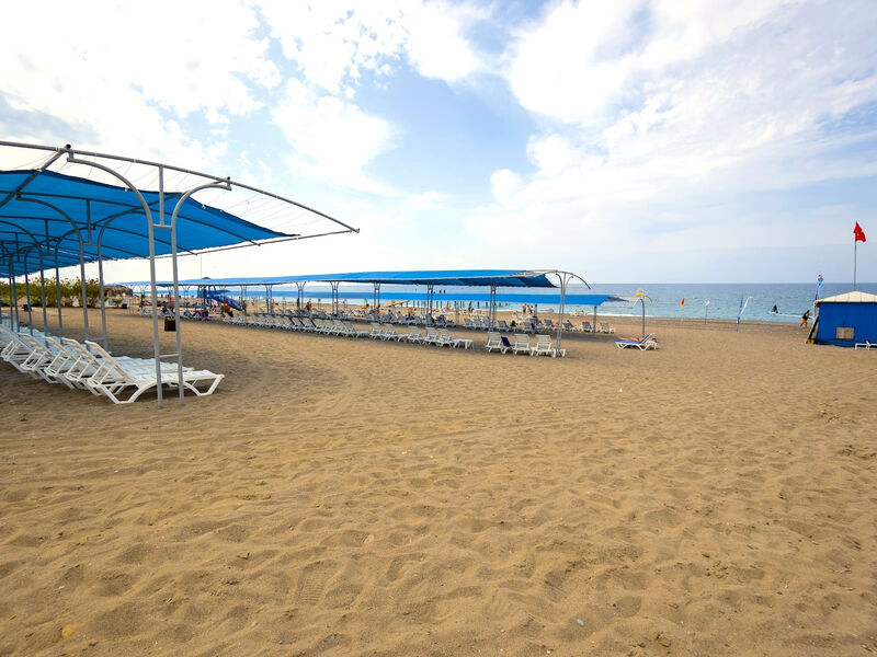Cenger Beach Resort