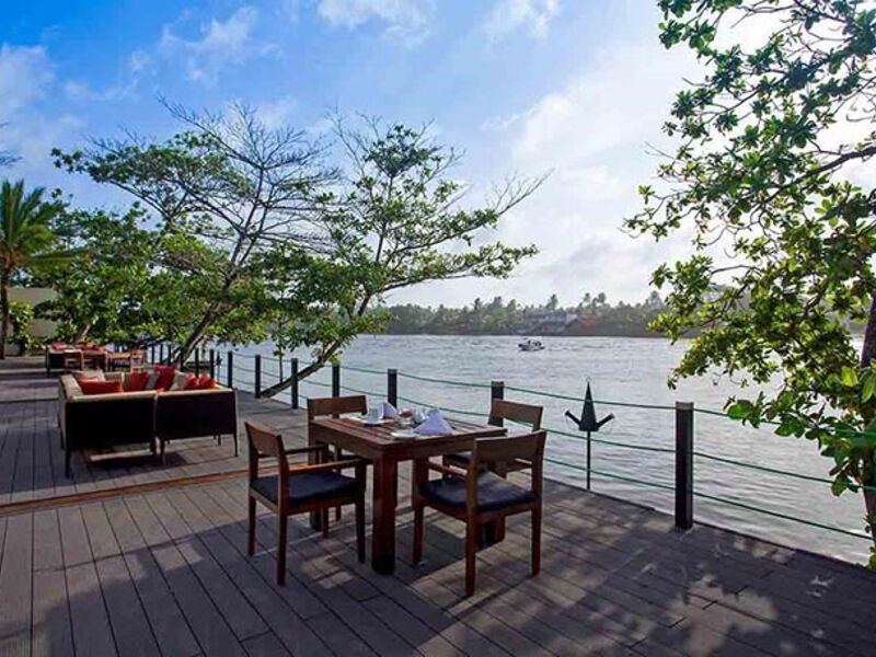 Centara Ceysands Resort & Spa