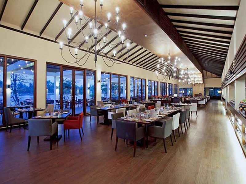 Centara Ceysands Resort & Spa