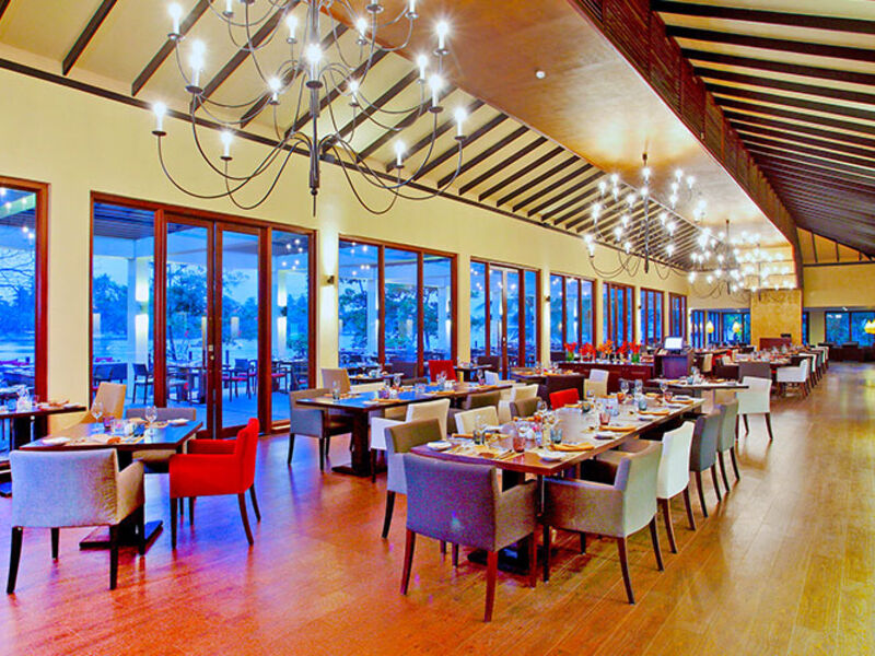 Centara Ceysands Resort & Spa