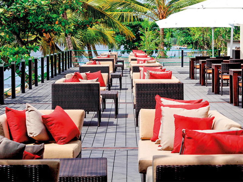 Centara Ceysands Resort & Spa
