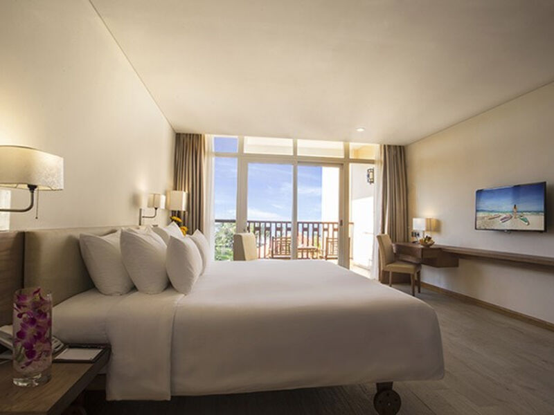 Centara Sandy Beach Resort Danang