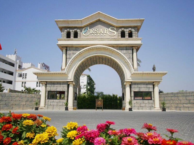 Cesars Resort Side