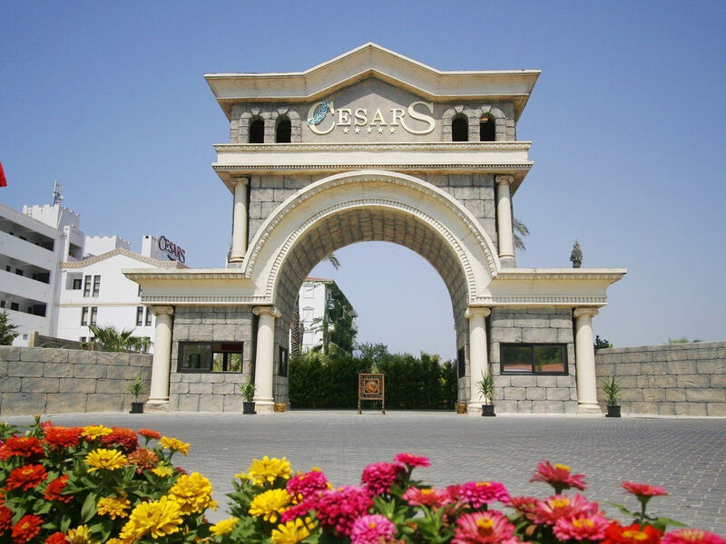 Cesars Resort Side