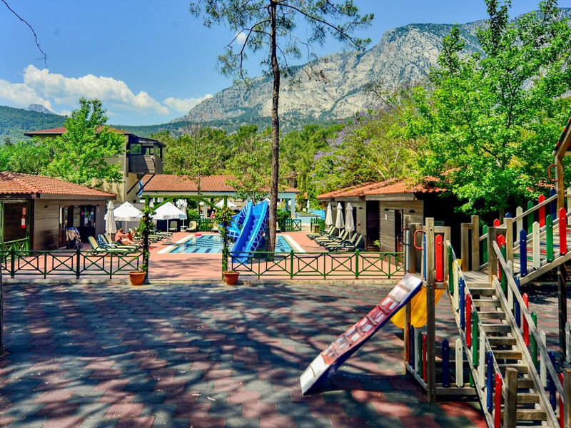 Champion Holiday Village