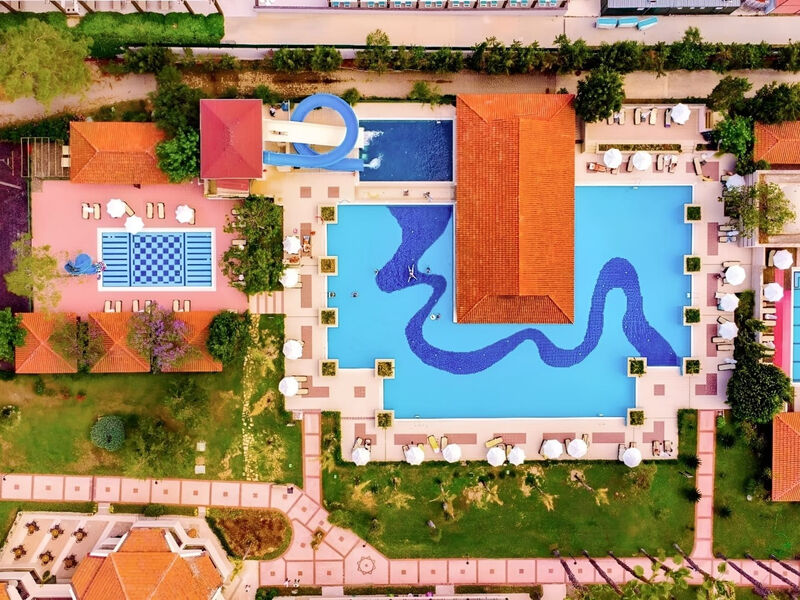 Champion Holiday Village