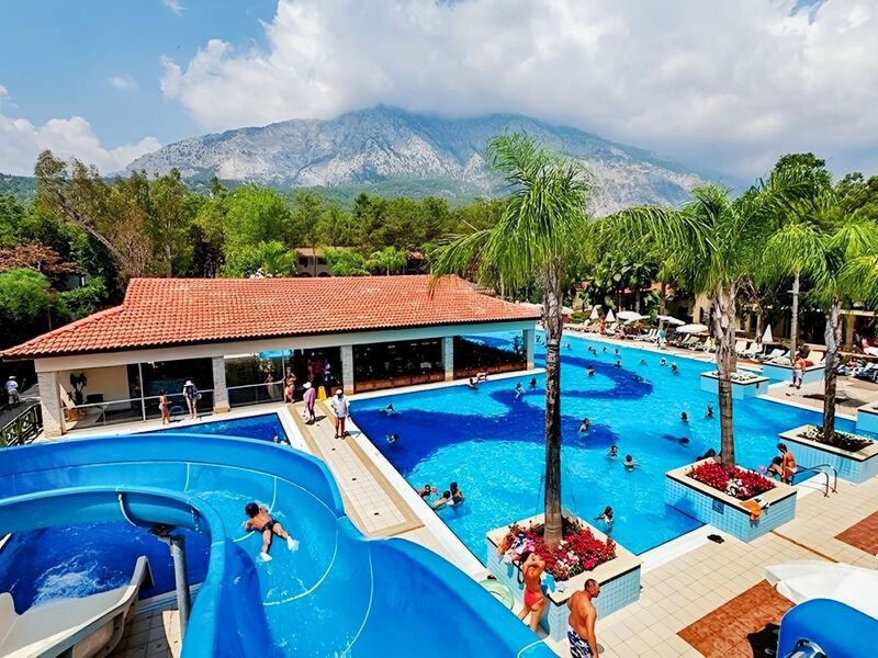 Champion Holiday Village