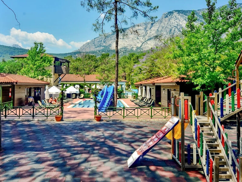 Champion Holiday Village
