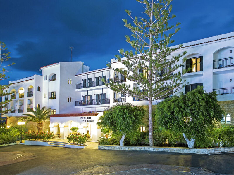 Tui Suneo Chrissi Amoudia