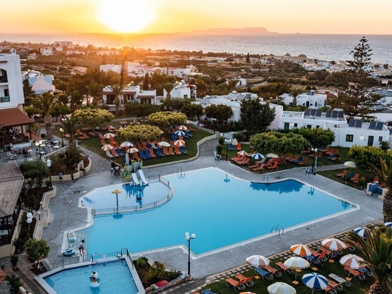 Tui Suneo Chrissi Amoudia