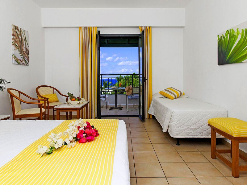 Tui Suneo Chrissi Amoudia