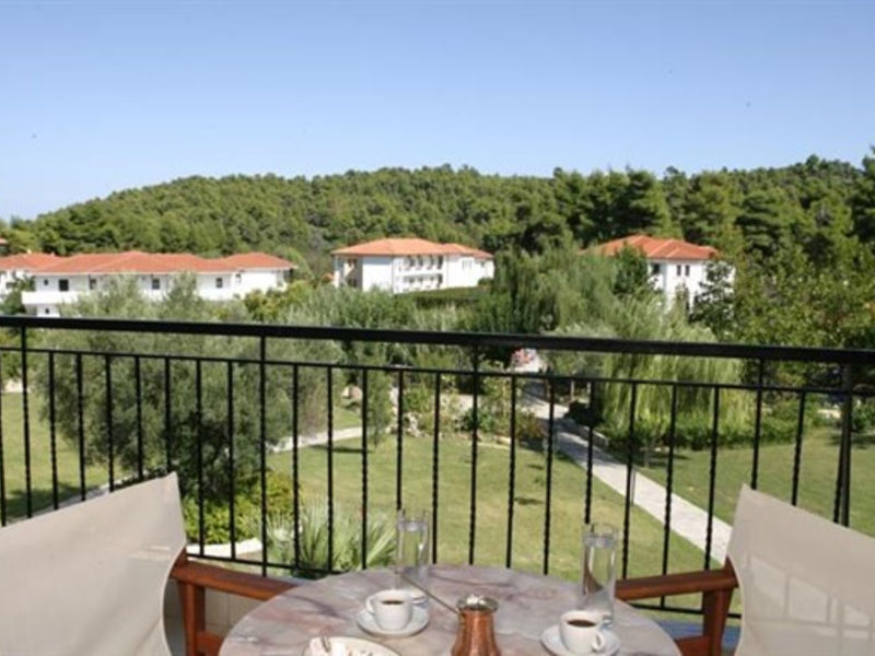 Chrousso Village