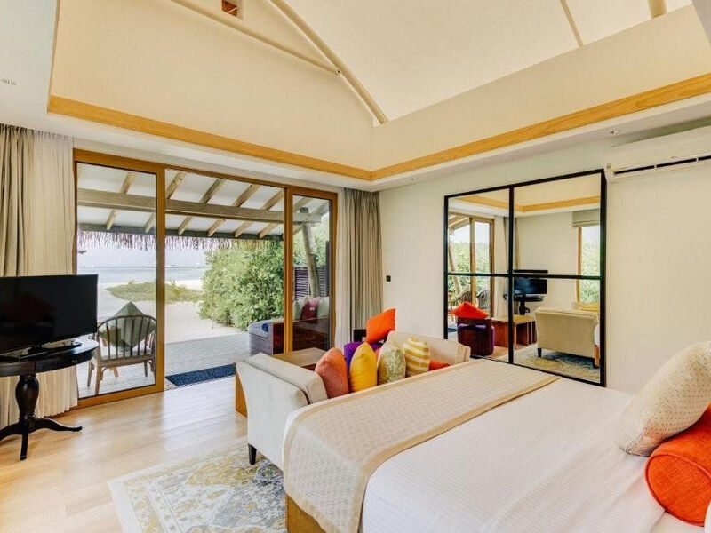 Cinnamon Hakuraa Huraa Maldives